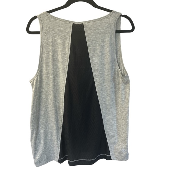 Fourlaps Surge Sleeveless Tank Top In Heather Grey - Medium NWT - Picture 4 of 13